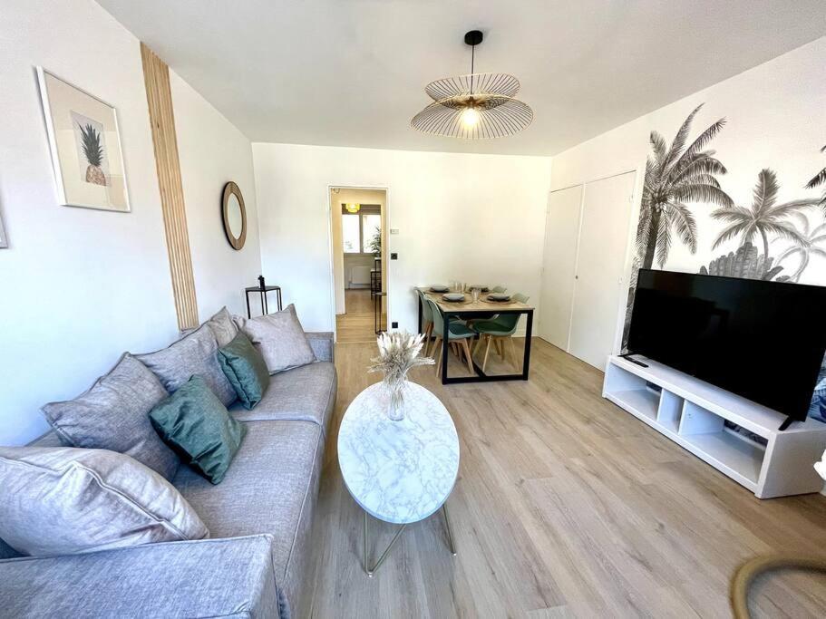 L'Instant Present - Calme & Elegant Proche Gare Apartment Roanne Exterior foto